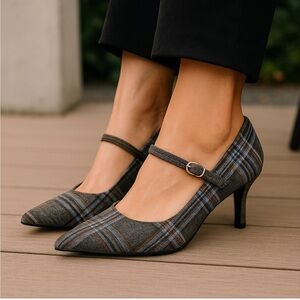 Life Stride new… beautiful Mary Janes! Super nice!